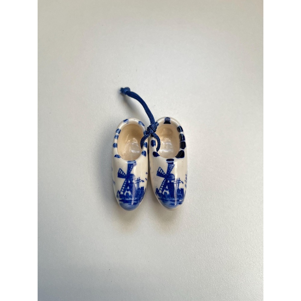 Delft blue miniature clogs, handpainted ceramic , Holland